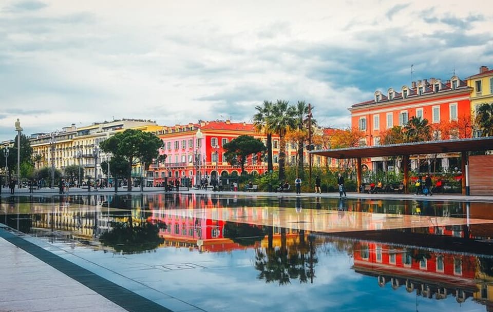 Private 2-Hour Walking Tour of Nice's Dark History