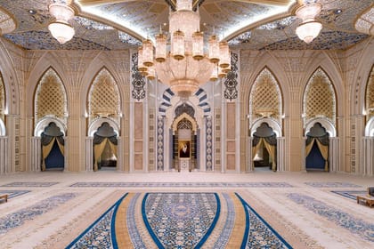 Abu Dhabi City Tour – Discover the Soul of the UAE