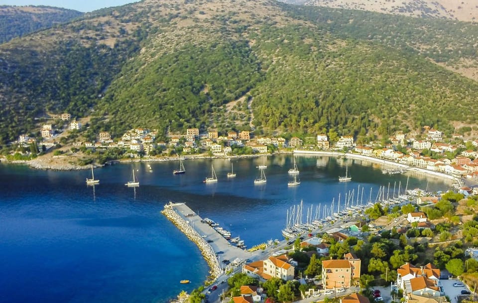 Half-Day Tour of Melissani Lake and Drogarati Cave in Argostolion