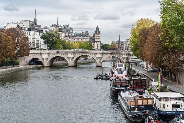 Two-hour Paris Tour including short walk and one hour Seine Cruise 10