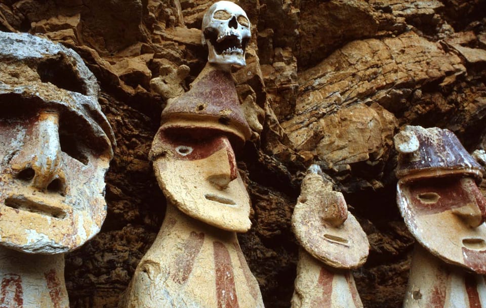 Karajía Sarcophagi and Quiocta Caves Tour in Chachapoyas