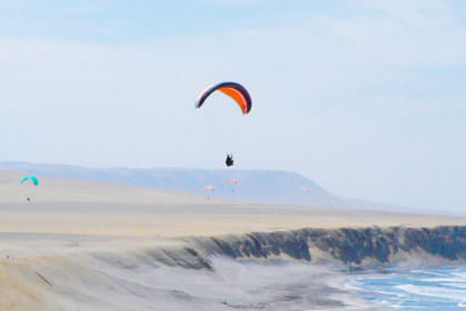 Par-07 : Paragliding Adventure – Soaring Over Paracas Reserve