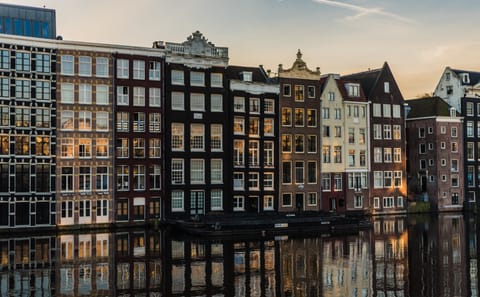 Private 15-Day Van Tour from Amsterdam to Rome