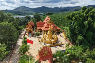 E-Bike Tour Along the Scenic Mekong River
