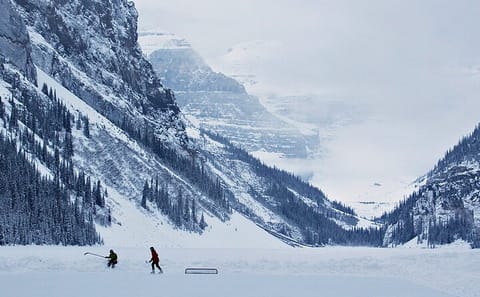 Winter Scenic Tour of Lake Louise and Peyto Lake from Calgary