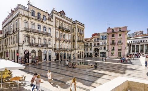 Private Walking Tour of Coimbra's Historic Downtown Landmarks