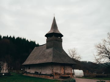 Immersive Transylvania Tour : Dracula’s Land & Carpathians
