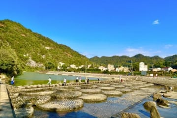 Hike the Han Fei River Ancient Path from Shanghai