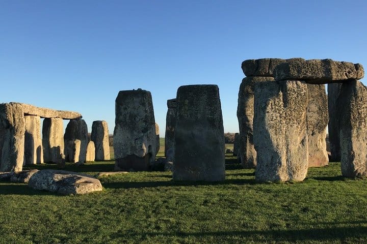 Bath and Stonehenge Full-Day Private Tour from London 3