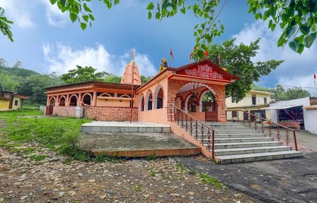 Colonial Hill Station Tour of Chail, Chandigarh, and Fagu