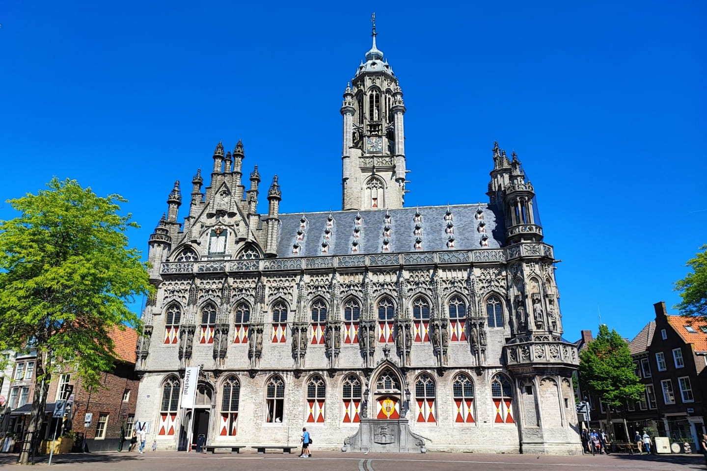 Vleehal at Markt in Middelburg in City Detective game