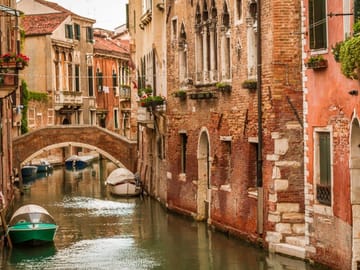 Private 8-Day Arts and Culture Tour of Venice, Milan, and Como