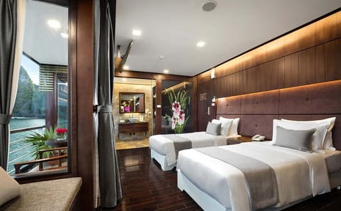 Orchid Cruises- Top Notch Cruise 3 Days Visit Halong & Lan Ha Bay