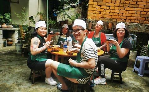 Yangshuo Cooking Class with Local Market Experience
