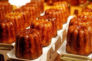 Wine, Sweet and Savory Food Walking Tour in Bordeaux