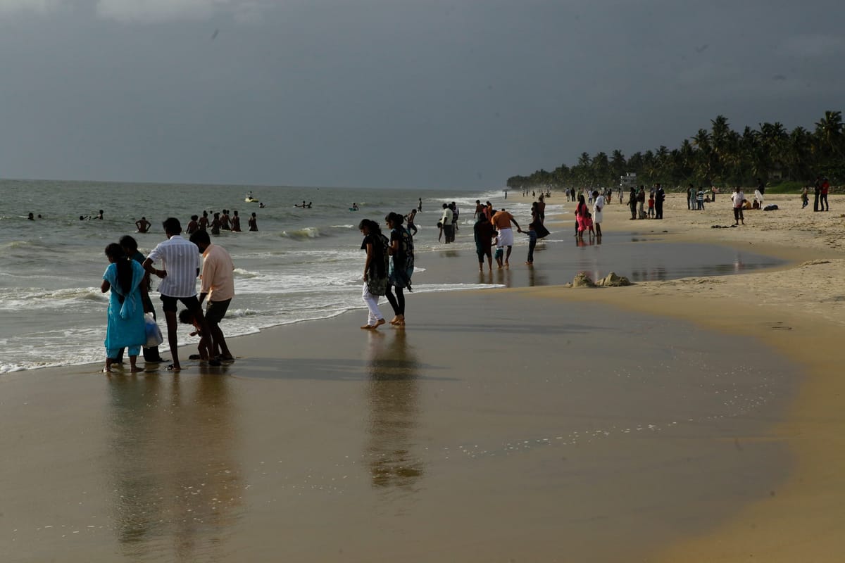 Backwaters & Beyond: Exploring South India’s Temples