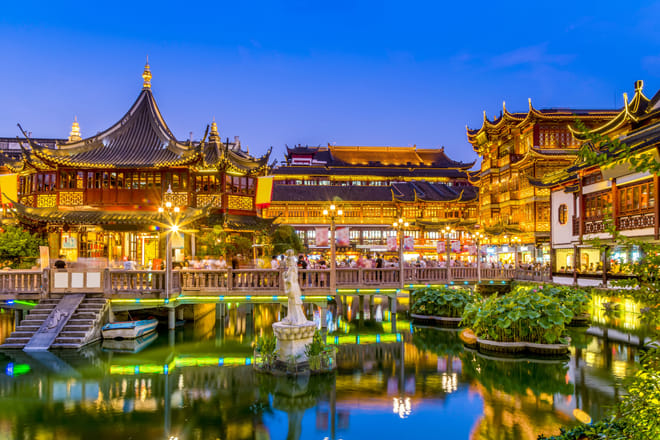 Private Layover Day Tour in Shanghai: Bund, Yu Garden, Xintiandi and more 3