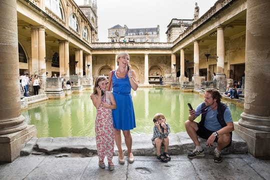 Stonehenge,Roman Bath & Salisbury Cathedral Private Tour