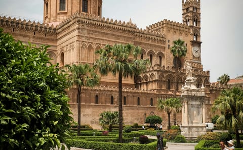 Private Walking Tour of Palermo's Key Attractions and Hidden Gems