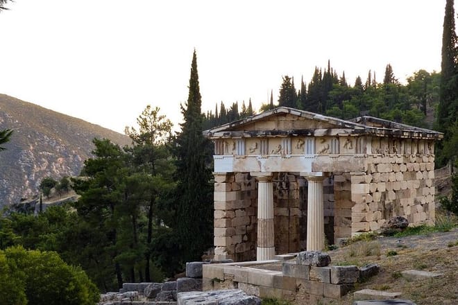 Private Tour of Delphi & Arachova from Athens  photo 5