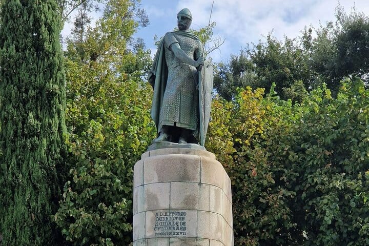 GREEN WINE: Private Tour with Guimarães or Amarante from Porto