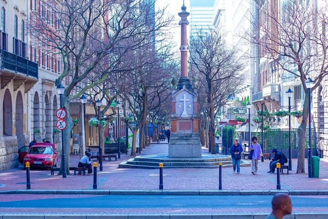 Cape town City and Table Mountain Half Day guided Tour 2
