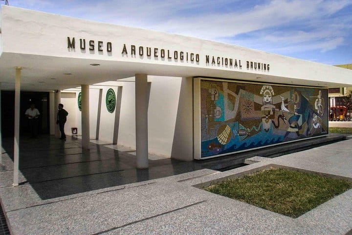 Private Tour: Bruning National Archeological Museum