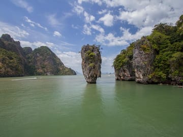 Jamebond Island