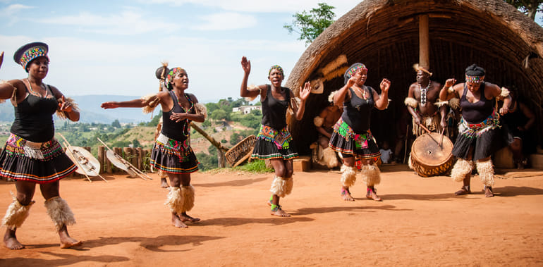 Zulu Cultural Village and Zulu Oracle Experience tour  2