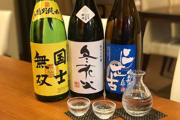 A Japanese food experience plan in Sapporo where you can enjoy tempura and 3 types of Hokkaido-only sake along with a soba making experience