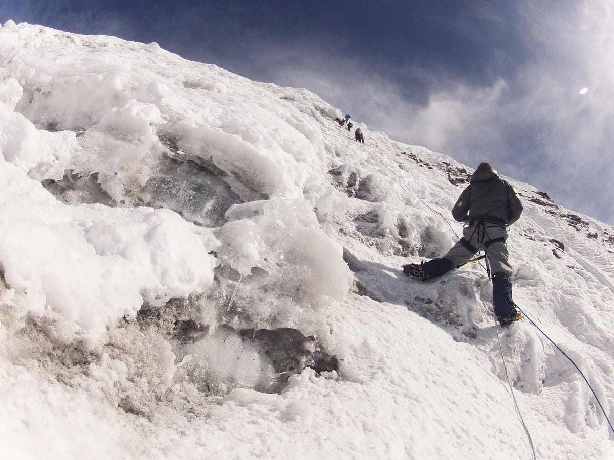 19 Days Mera Peak Climbing & Expedition – One Life-Changing Himalayan Adventure