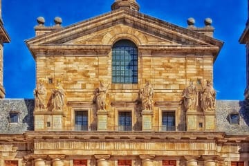 Explore El Escorial: Royal Monastery and Tombs Tour