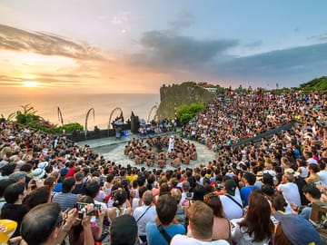 Uluwatu Temple and Kecak Dance Half-Day Tour in Jimbaran