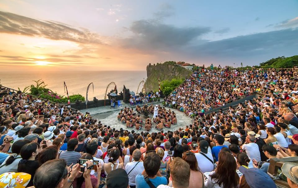 Uluwatu Temple and Kecak Dance Half-Day Tour in Jimbaran