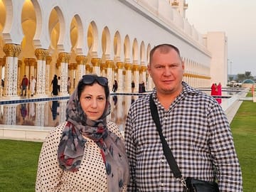 Abu Dhabi City Tour: Sheikh Zayed Mosque and Qasr Al Watan