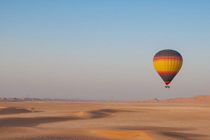 Dubai Hot Air Balloon Ride and Traditional Arabic Breakfast  3