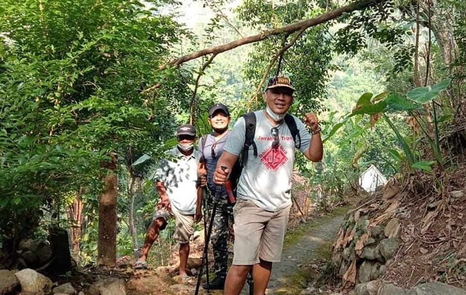 Private Prahu Hill Hiking and Javanese Cuisine Experience