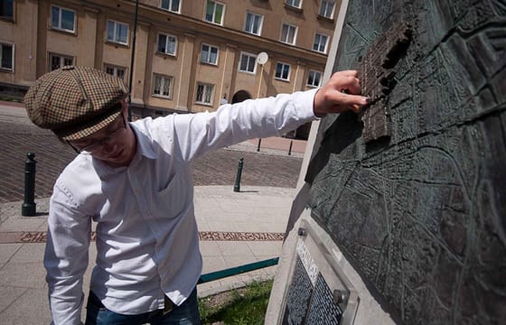 Warsaw Jewish Ghetto – Private Tour by Retro Minibus with Hotel Pickup