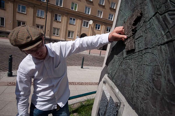 Warsaw Jewish Ghetto – Private Tour by Retro Minibus with Hotel Pickup