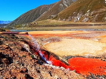 4 Full days in Georgia with private tour, free aiport