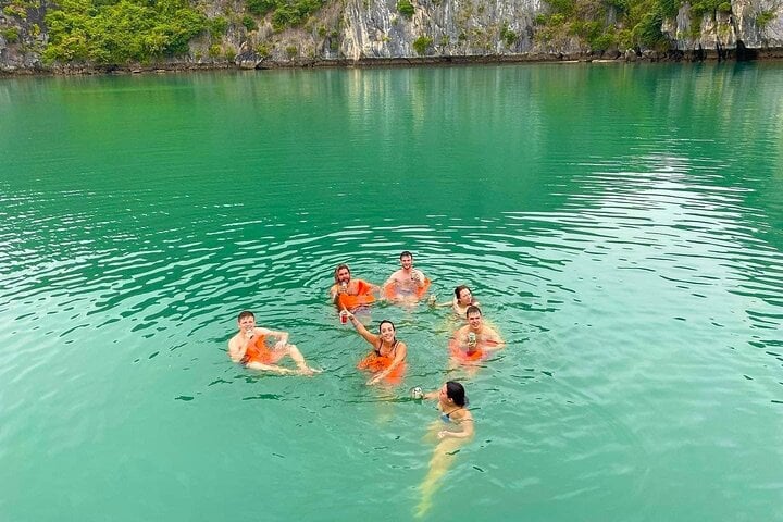 Discover the stunning Cat Ba Island- Lan Ha Bay 3D2N All included 5