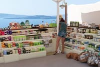Private Full-Day Sightseeing Tour in Santorini with a Local 10