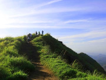 Full-Day Trekking Adventure in Kandy and Matale, Sri Lanka