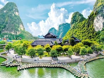 Small Group Ninh Binh Day Tour to Hoa Lu Trang An from Hanoi