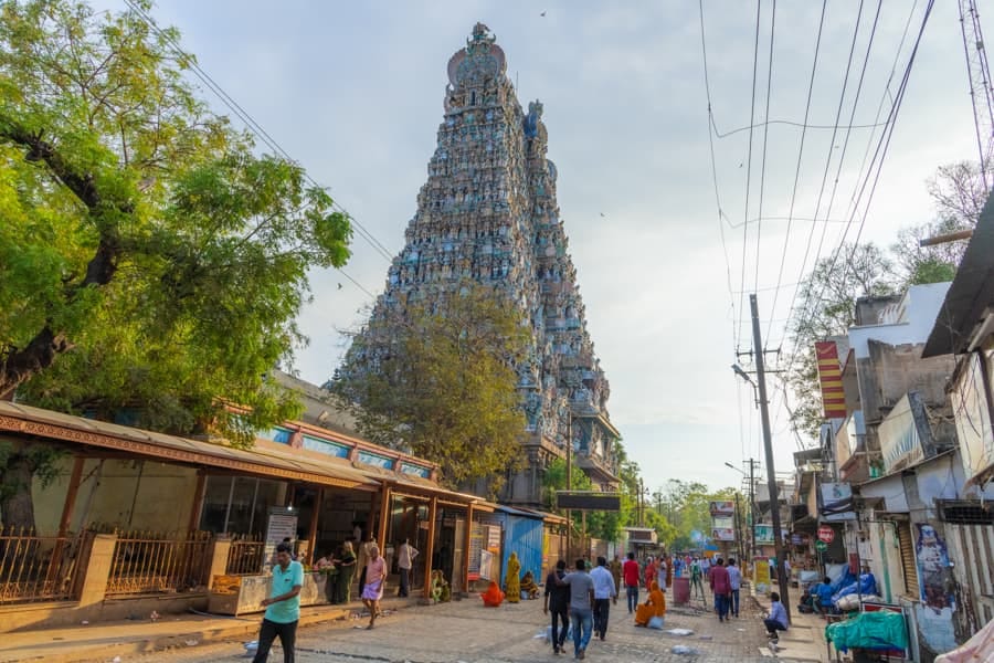 Backwaters & Beyond: Exploring South India’s Temples