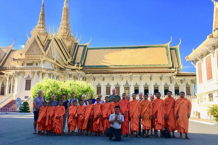 Cambodia’s Top Destinations: Angkor Temples, Battambang & Phnom Penh Tour