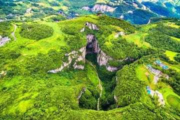 2-Day Private Tour of Wulong Karst and Dazu Carvings in Chongqing