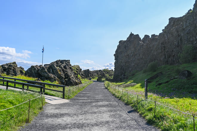 3 Day Golden Circle, South Coast & Glacier Lagoon Small-Group Tour photo 5