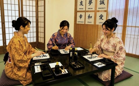 Kyoto Authentic Japanese Calligraphy in a Traditional Studio