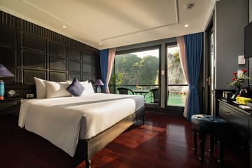 Luxury 2-Day Cruise and Kayaking in Ha Long Bay
